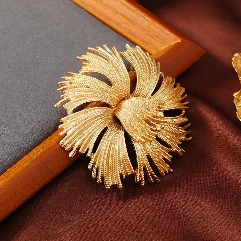 Retro Pin Flower Alloy Plating Unisex Brooches